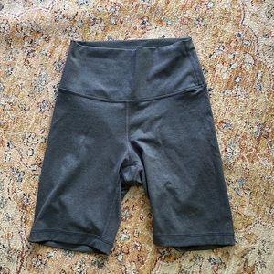 Everlane gray perform biker shorts